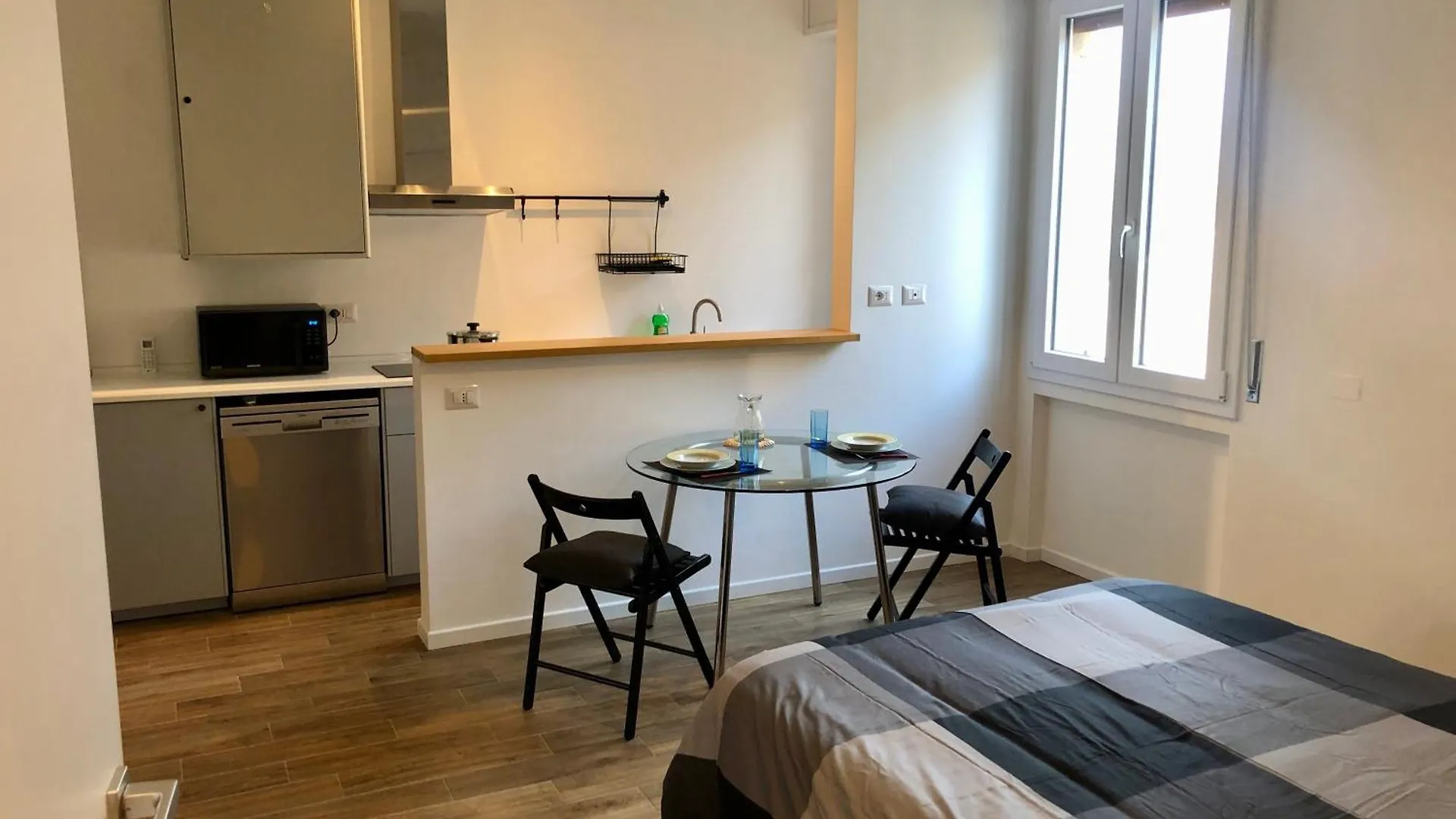 Santa Giulia Suite - 15 Minutes From City Centre Milan Apartment